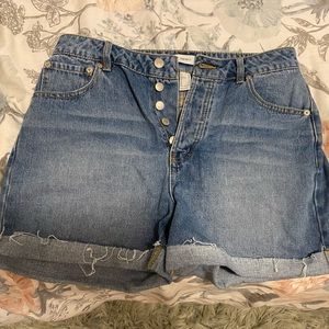 Forever 21 size 29 high waist light wash jean shorts
